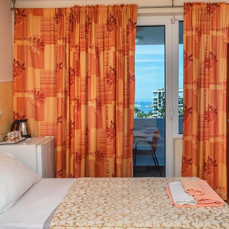 Apartments Pod Lozom With Seaview Petrovac Szoba fotó