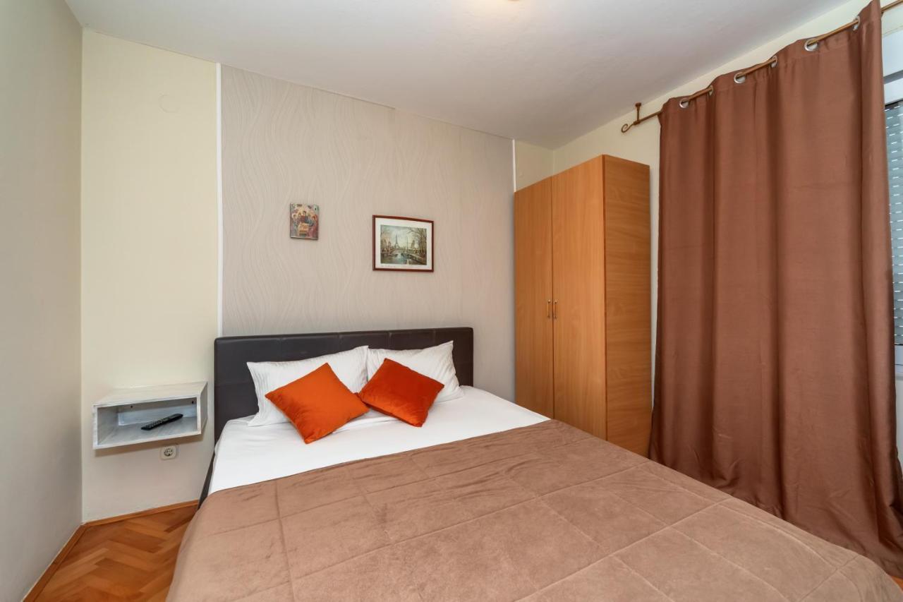 Apartments Pod Lozom With Seaview Petrovac Szoba fotó