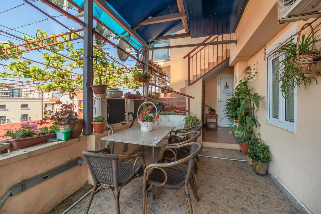 Apartments Pod Lozom With Seaview Petrovac Szoba fotó
