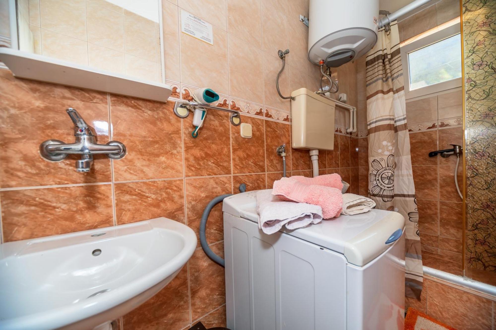 Apartments Pod Lozom With Seaview Petrovac Szoba fotó