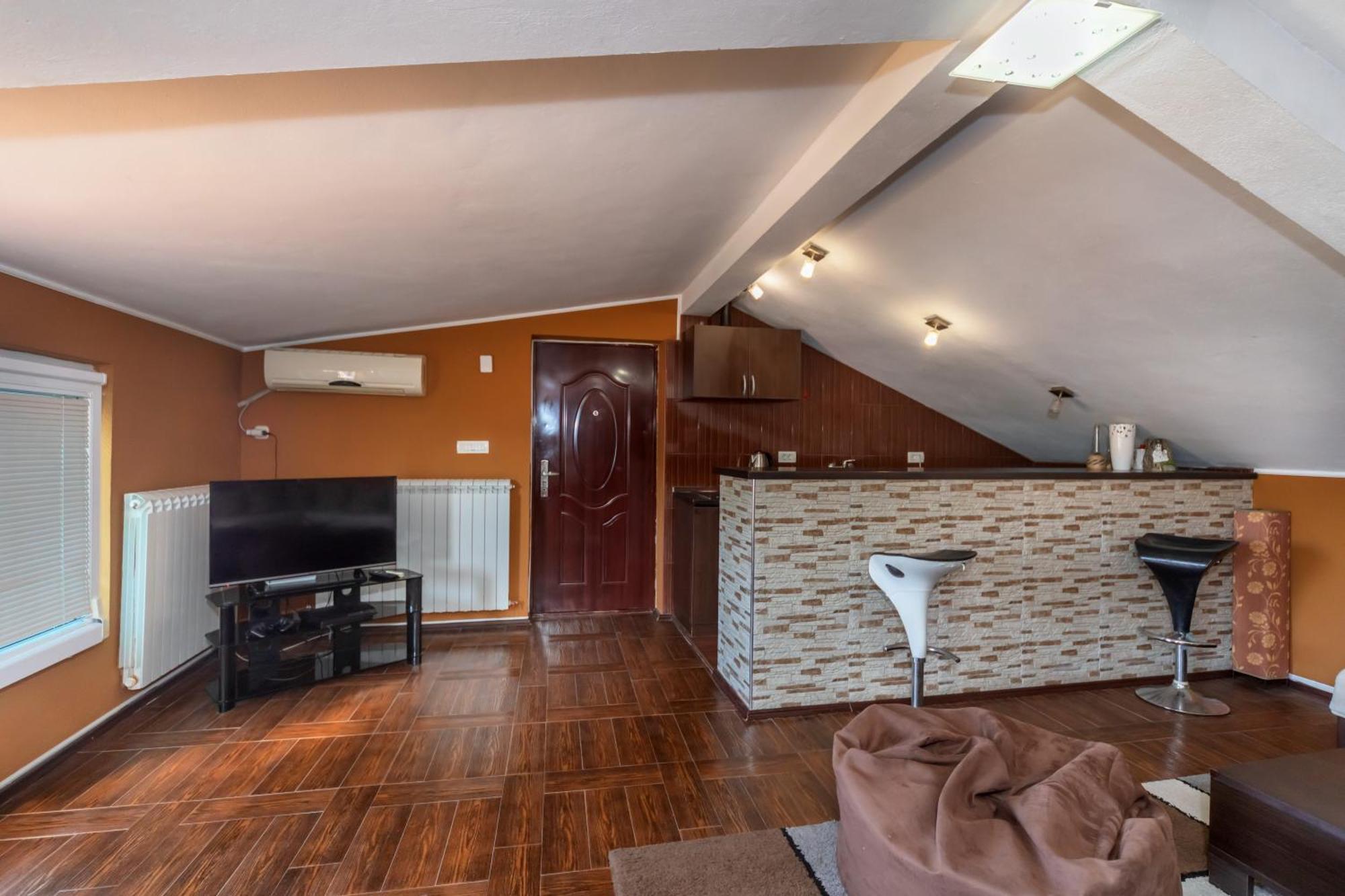 Apartments Pod Lozom With Seaview Petrovac Szoba fotó