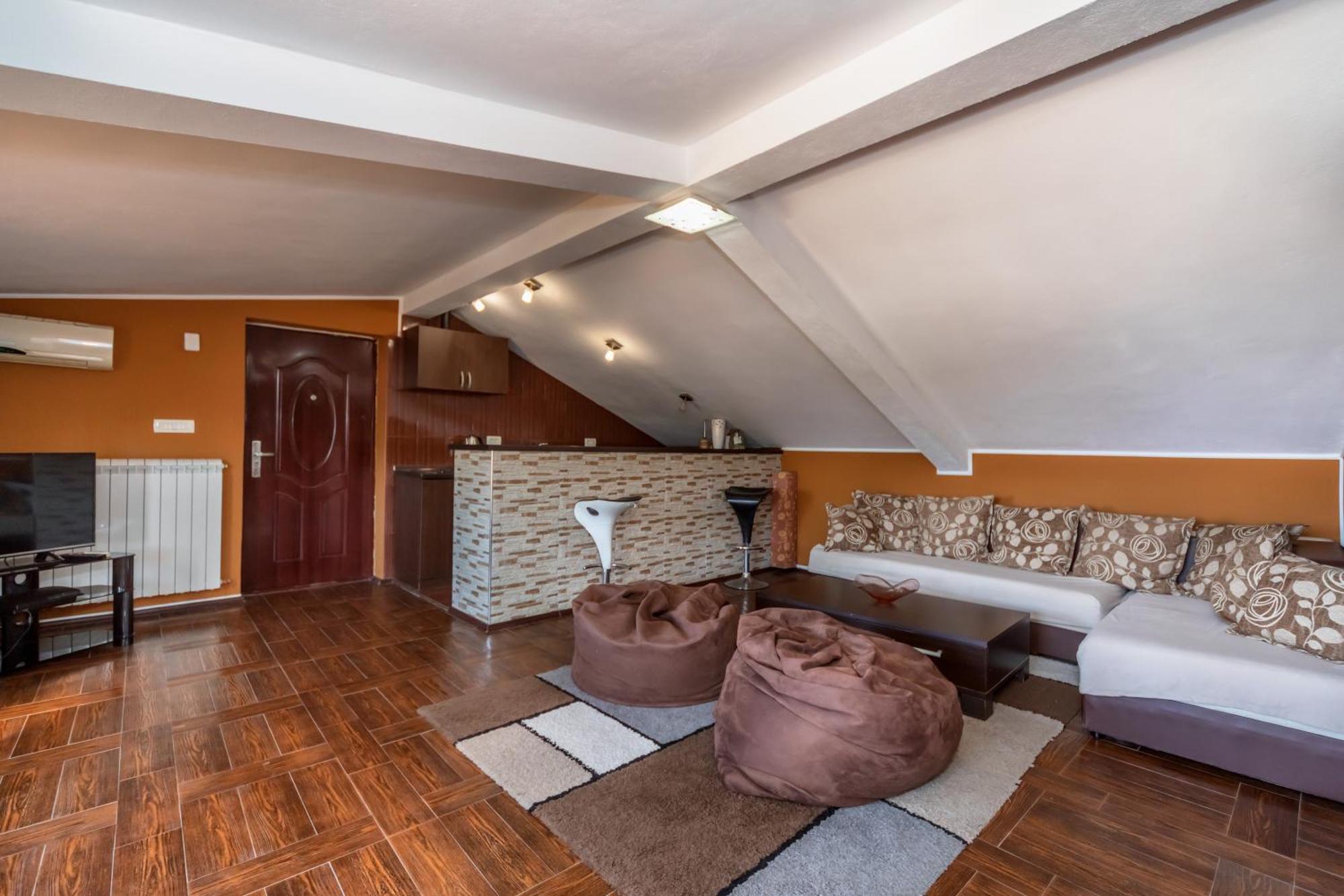 Apartments Pod Lozom With Seaview Petrovac Szoba fotó