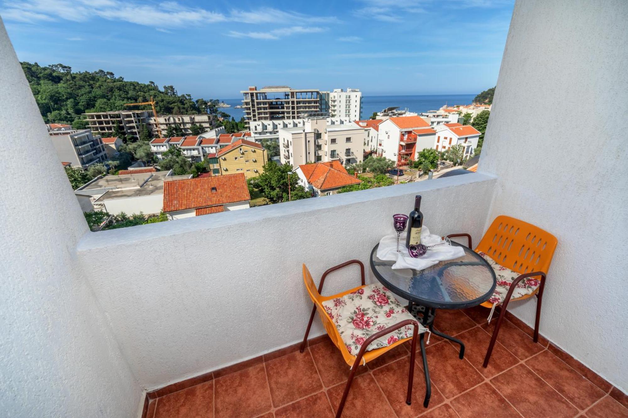 Apartments Pod Lozom With Seaview Petrovac Szoba fotó